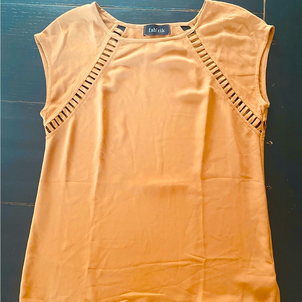 Fabrik Pumpkin colored  Sleeveless Top